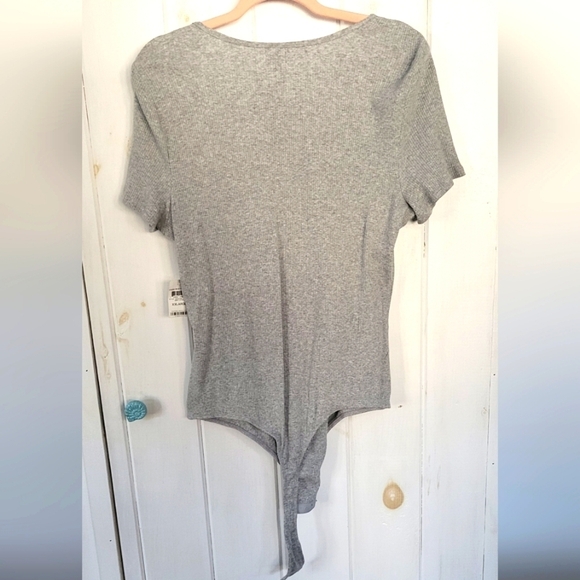 Jenni Intimates Heather Grey Ribbed Shortsleeve Bodysuit - Picture 3 of 8